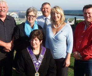 Lion President ingehuldig